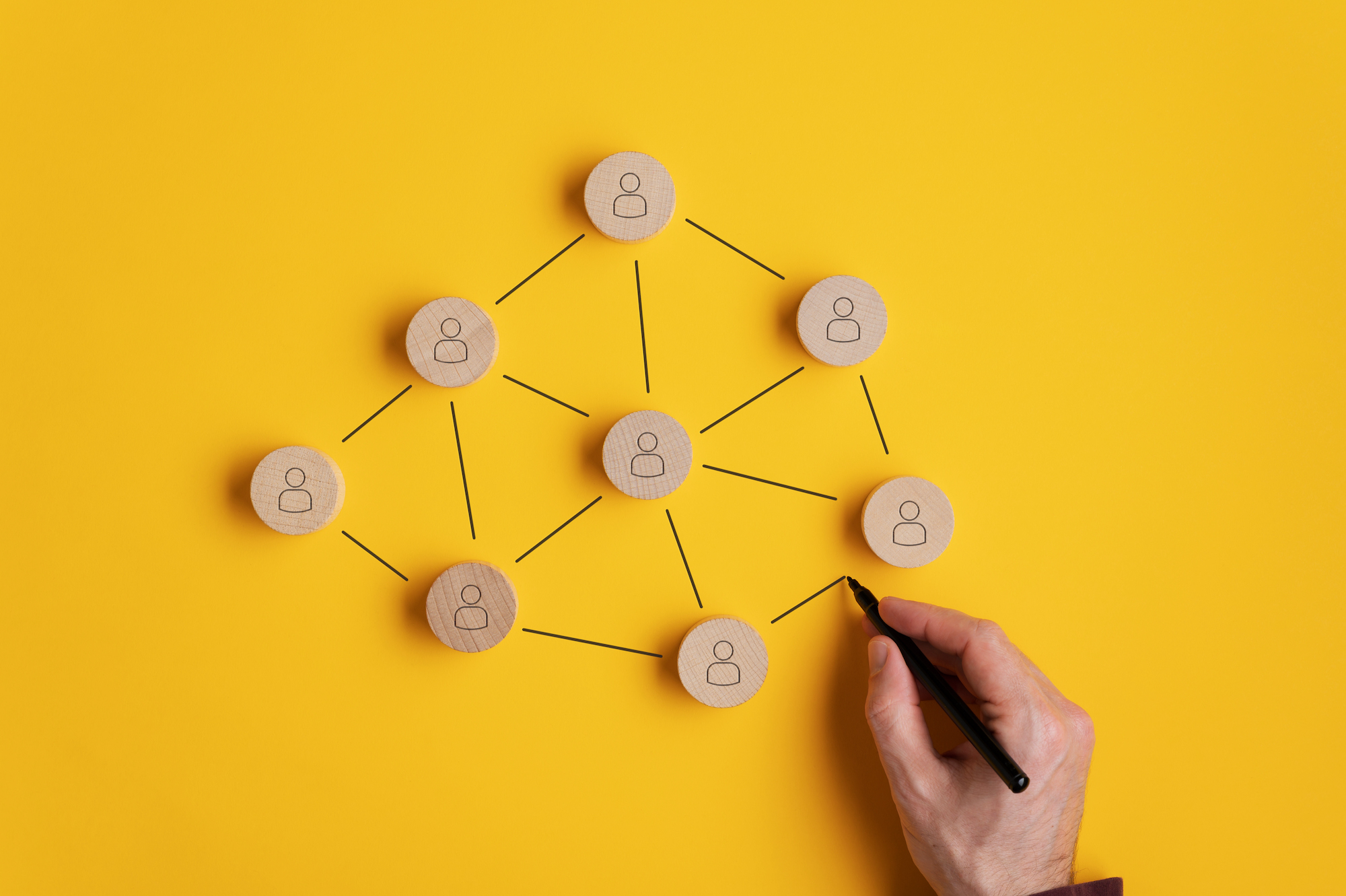 The 5 steps to create a social network (or a community platform)